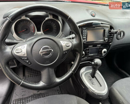Червоний Ніссан Жук, об'ємом двигуна 1.6 л та пробігом 125 тис. км за 13500 $, фото 5 на Automoto.ua