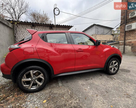 Червоний Ніссан Жук, об'ємом двигуна 1.6 л та пробігом 125 тис. км за 13500 $, фото 9 на Automoto.ua