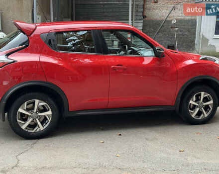 Червоний Ніссан Жук, об'ємом двигуна 1.6 л та пробігом 125 тис. км за 13500 $, фото 3 на Automoto.ua