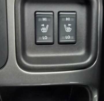 Красный Ниссан Жук, объемом двигателя 1.6 л и пробегом 87 тыс. км за 13850 $, фото 6 на Automoto.ua