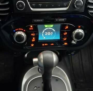 Красный Ниссан Жук, объемом двигателя 1.6 л и пробегом 87 тыс. км за 13850 $, фото 8 на Automoto.ua