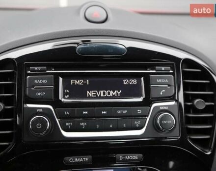 Красный Ниссан Жук, объемом двигателя 1.6 л и пробегом 42 тыс. км за 14900 $, фото 16 на Automoto.ua