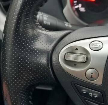 Червоний Ніссан Жук, об'ємом двигуна 1.6 л та пробігом 87 тис. км за 13499 $, фото 33 на Automoto.ua