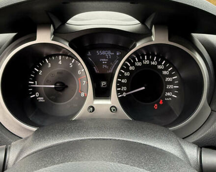 Червоний Ніссан Жук, об'ємом двигуна 1.6 л та пробігом 55 тис. км за 15000 $, фото 10 на Automoto.ua