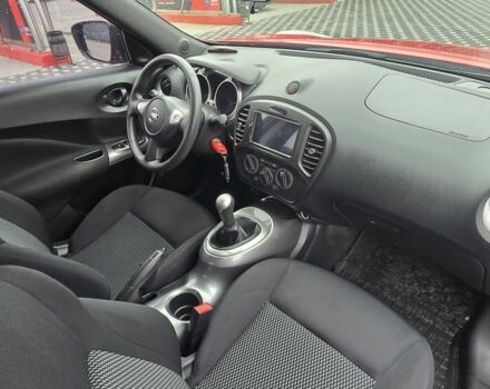 Красный Ниссан Жук, объемом двигателя 1.6 л и пробегом 46 тыс. км за 12500 $, фото 6 на Automoto.ua