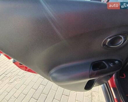 Червоний Ніссан Жук, об'ємом двигуна 1.6 л та пробігом 45 тис. км за 13200 $, фото 12 на Automoto.ua