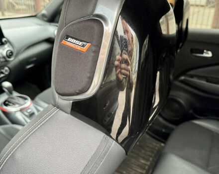 Красный Ниссан Жук, объемом двигателя 1 л и пробегом 49 тыс. км за 20000 $, фото 15 на Automoto.ua