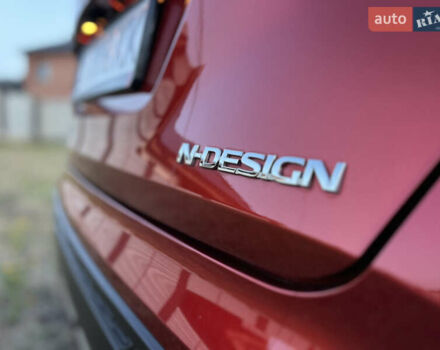 Красный Ниссан Жук, объемом двигателя 1 л и пробегом 31 тыс. км за 23200 $, фото 5 на Automoto.ua