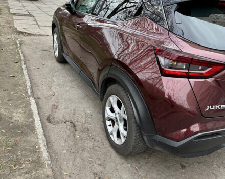 Красный Ниссан Жук, объемом двигателя 1 л и пробегом 49 тыс. км за 20000 $, фото 7 на Automoto.ua