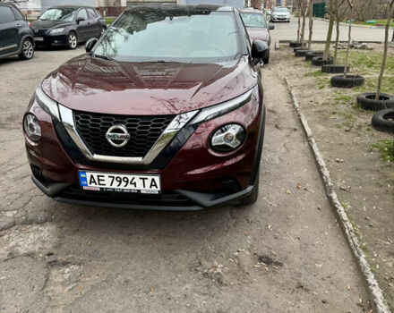 Красный Ниссан Жук, объемом двигателя 1 л и пробегом 49 тыс. км за 20000 $, фото 3 на Automoto.ua