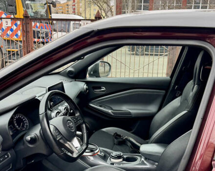 Красный Ниссан Жук, объемом двигателя 1 л и пробегом 49 тыс. км за 20000 $, фото 14 на Automoto.ua