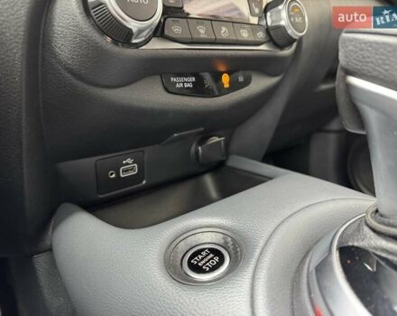 Красный Ниссан Жук, объемом двигателя 1 л и пробегом 46 тыс. км за 19900 $, фото 11 на Automoto.ua