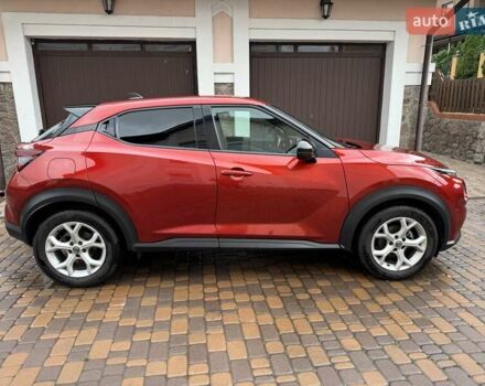 Красный Ниссан Жук, объемом двигателя 1 л и пробегом 46 тыс. км за 19900 $, фото 5 на Automoto.ua