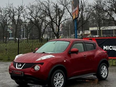 Красный Ниссан Жук, объемом двигателя 1.5 л и пробегом 73 тыс. км за 10799 $, фото 1 на Automoto.ua