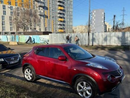 Красный Ниссан Жук, объемом двигателя 1.6 л и пробегом 128 тыс. км за 10300 $, фото 1 на Automoto.ua