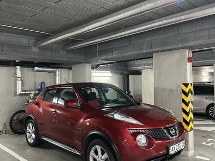 Красный Ниссан Жук, объемом двигателя 1.6 л и пробегом 181 тыс. км за 10499 $, фото 1 на Automoto.ua