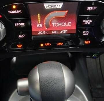 Красный Ниссан Жук, объемом двигателя 1.6 л и пробегом 87 тыс. км за 13499 $, фото 1 на Automoto.ua