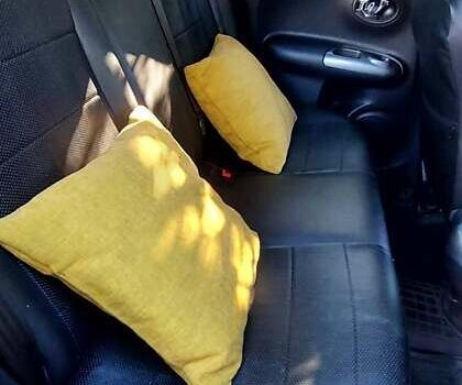 Желтый Ниссан Жук, объемом двигателя 1.62 л и пробегом 150 тыс. км за 12500 $, фото 11 на Automoto.ua