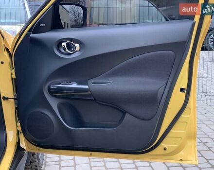 Жовтий Ніссан Жук, об'ємом двигуна 1.6 л та пробігом 100 тис. км за 12499 $, фото 35 на Automoto.ua