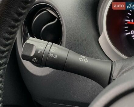 Жовтий Ніссан Жук, об'ємом двигуна 1.6 л та пробігом 100 тис. км за 12499 $, фото 48 на Automoto.ua