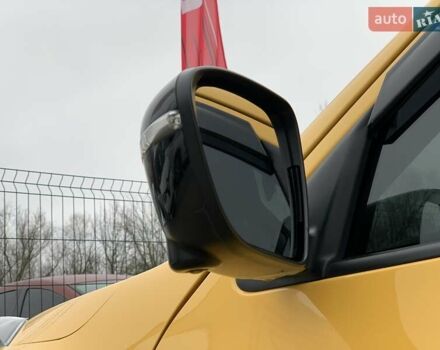 Жовтий Ніссан Жук, об'ємом двигуна 1.6 л та пробігом 100 тис. км за 12499 $, фото 23 на Automoto.ua