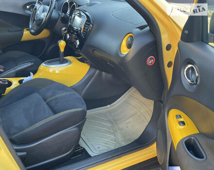 Жовтий Ніссан Жук, об'ємом двигуна 1.6 л та пробігом 57 тис. км за 14900 $, фото 5 на Automoto.ua