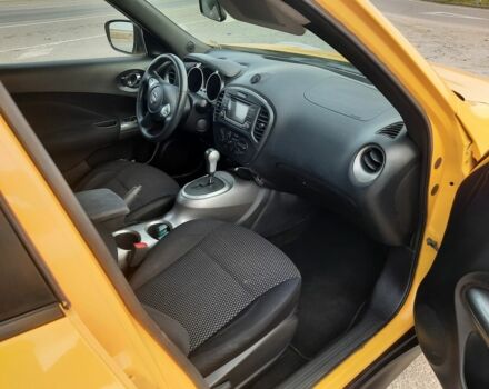 Желтый Ниссан Жук, объемом двигателя 1.6 л и пробегом 125 тыс. км за 9700 $, фото 9 на Automoto.ua