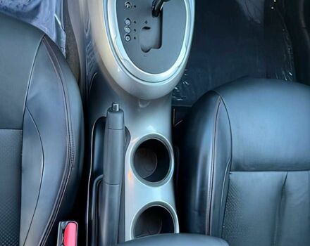 Желтый Ниссан Жук, объемом двигателя 1.6 л и пробегом 78 тыс. км за 8540 $, фото 10 на Automoto.ua