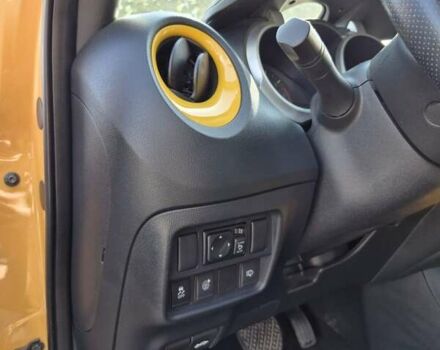 Жовтий Ніссан Жук, об'ємом двигуна 1.6 л та пробігом 22 тис. км за 16199 $, фото 28 на Automoto.ua