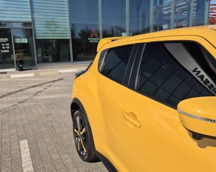 Жовтий Ніссан Жук, об'ємом двигуна 1.6 л та пробігом 22 тис. км за 16199 $, фото 16 на Automoto.ua