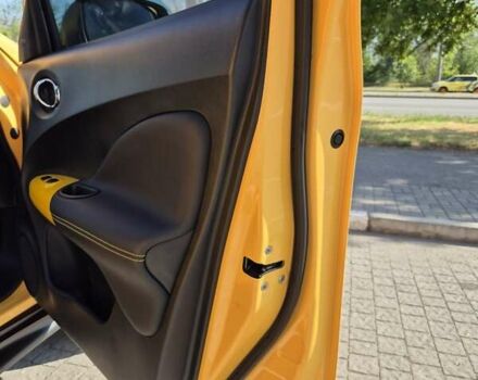 Жовтий Ніссан Жук, об'ємом двигуна 1.6 л та пробігом 22 тис. км за 16199 $, фото 33 на Automoto.ua
