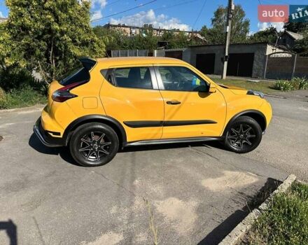 Желтый Ниссан Жук, объемом двигателя 1.6 л и пробегом 43 тыс. км за 12800 $, фото 3 на Automoto.ua