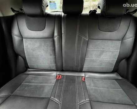 Желтый Ниссан Жук, объемом двигателя 1.6 л и пробегом 43 тыс. км за 12790 $, фото 16 на Automoto.ua