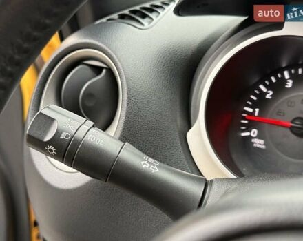 Желтый Ниссан Жук, объемом двигателя 1.6 л и пробегом 118 тыс. км за 11900 $, фото 32 на Automoto.ua