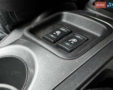 Желтый Ниссан Жук, объемом двигателя 1.6 л и пробегом 43 тыс. км за 12790 $, фото 9 на Automoto.ua