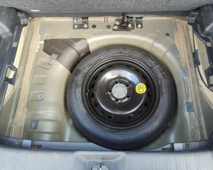 Серый Ниссан Жук, объемом двигателя 1.6 л и пробегом 220 тыс. км за 8500 $, фото 5 на Automoto.ua