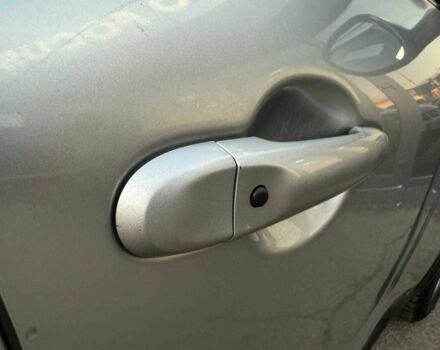 Серый Ниссан Жук, объемом двигателя 0 л и пробегом 169 тыс. км за 8490 $, фото 7 на Automoto.ua