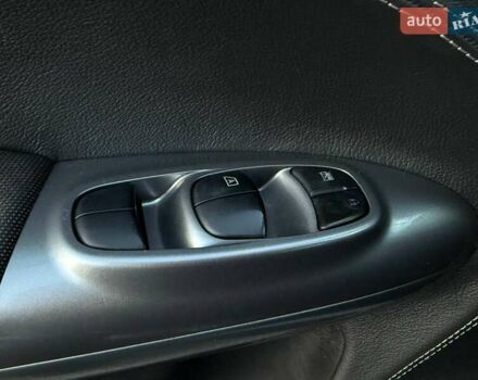 Серый Ниссан Жук, объемом двигателя 1.6 л и пробегом 166 тыс. км за 8490 $, фото 16 на Automoto.ua