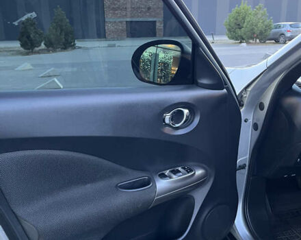 Серый Ниссан Жук, объемом двигателя 1.6 л и пробегом 182 тыс. км за 9300 $, фото 20 на Automoto.ua