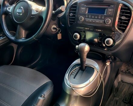 Серый Ниссан Жук, объемом двигателя 1.6 л и пробегом 157 тыс. км за 10500 $, фото 6 на Automoto.ua