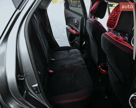 Серый Ниссан Жук, объемом двигателя 1.6 л и пробегом 57 тыс. км за 12300 $, фото 12 на Automoto.ua