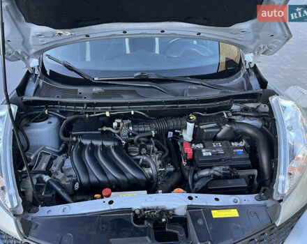 Серый Ниссан Жук, объемом двигателя 1.6 л и пробегом 182 тыс. км за 9300 $, фото 35 на Automoto.ua