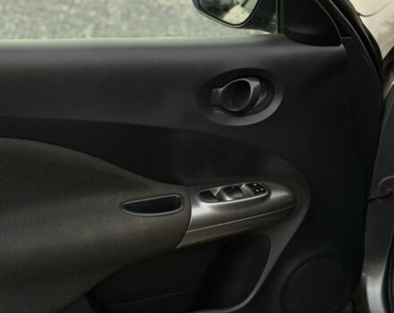 Серый Ниссан Жук, объемом двигателя 1.6 л и пробегом 139 тыс. км за 8500 $, фото 6 на Automoto.ua