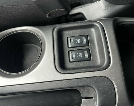 Серый Ниссан Жук, объемом двигателя 1.6 л и пробегом 147 тыс. км за 8600 $, фото 4 на Automoto.ua