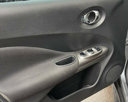 Серый Ниссан Жук, объемом двигателя 1.6 л и пробегом 147 тыс. км за 8600 $, фото 6 на Automoto.ua