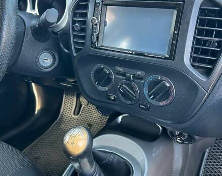 Сірий Ніссан Жук, об'ємом двигуна 1.6 л та пробігом 139 тис. км за 9850 $, фото 5 на Automoto.ua