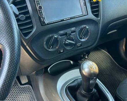 Сірий Ніссан Жук, об'ємом двигуна 1.6 л та пробігом 139 тис. км за 9850 $, фото 16 на Automoto.ua