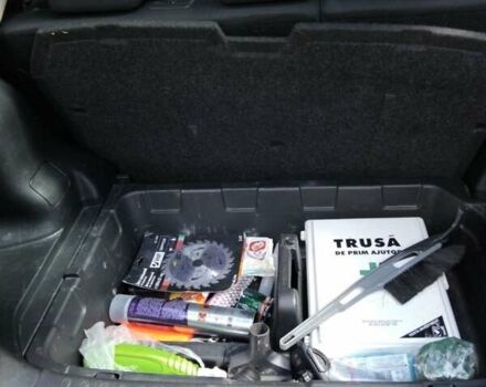 Сірий Ніссан Жук, об'ємом двигуна 1.6 л та пробігом 95 тис. км за 10600 $, фото 14 на Automoto.ua