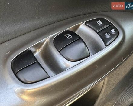 Сірий Ніссан Жук, об'ємом двигуна 1.6 л та пробігом 72 тис. км за 10400 $, фото 33 на Automoto.ua