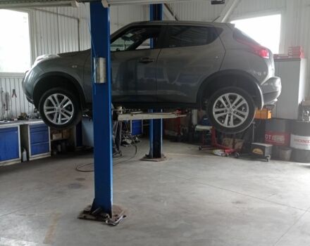 Серый Ниссан Жук, объемом двигателя 1.6 л и пробегом 110 тыс. км за 10500 $, фото 5 на Automoto.ua